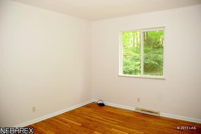 844 Old Spring Road Akron, OH 44321 - Photo 16 of 25