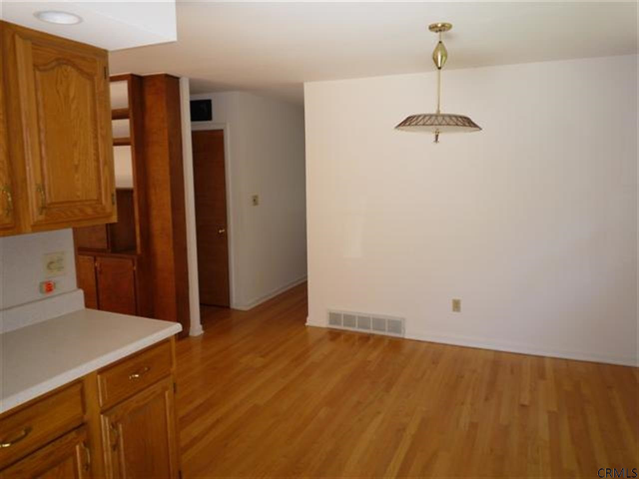 1070 Winne Road Niskayuna, NY 12309 - Photo 5 of 24 Photo 5
