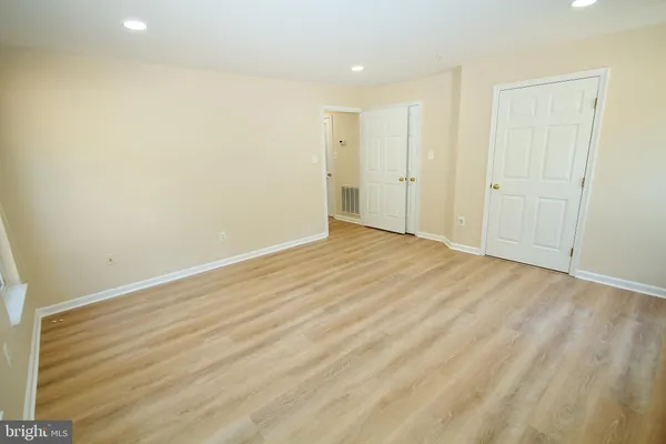 $2,400 | 7532 B Coxton Court, Unit 122, Alexandria, VA 22306