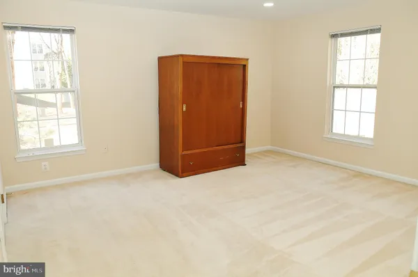 $2,400 | 7532 B Coxton Court, Unit 122, Alexandria, VA 22306