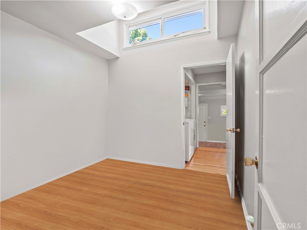 1511 North Maple Street Burbank, CA 91505 - Photo 16 of 26