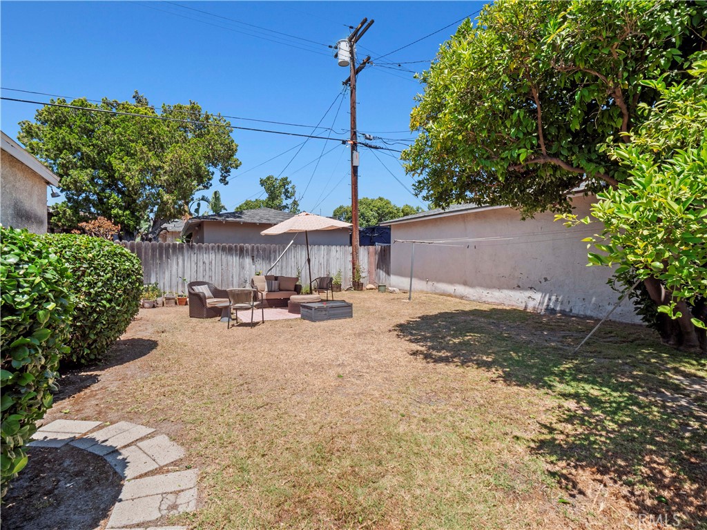 1511 North Maple Street Burbank, CA 91505 - Photo 21 of 26