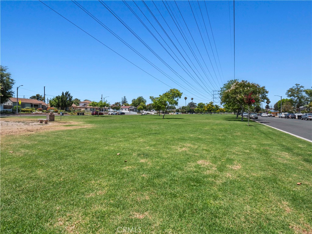 1511 North Maple Street Burbank, CA 91505 - Photo 22 of 26
