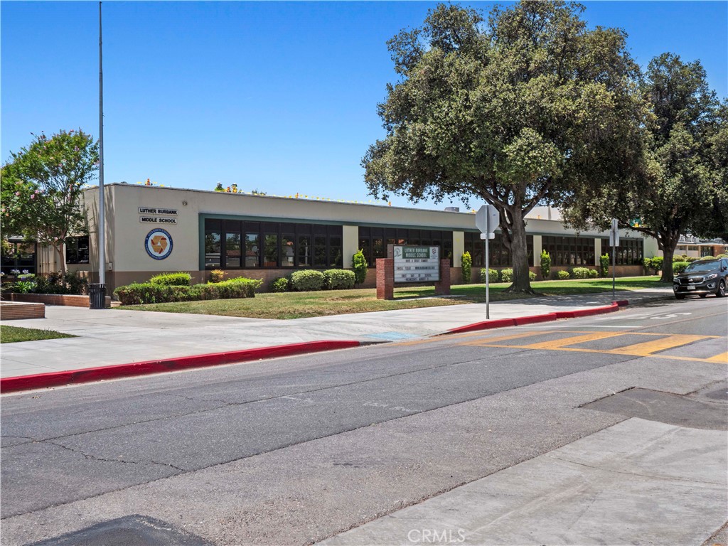 1511 North Maple Street Burbank, CA 91505 - Photo 24 of 26