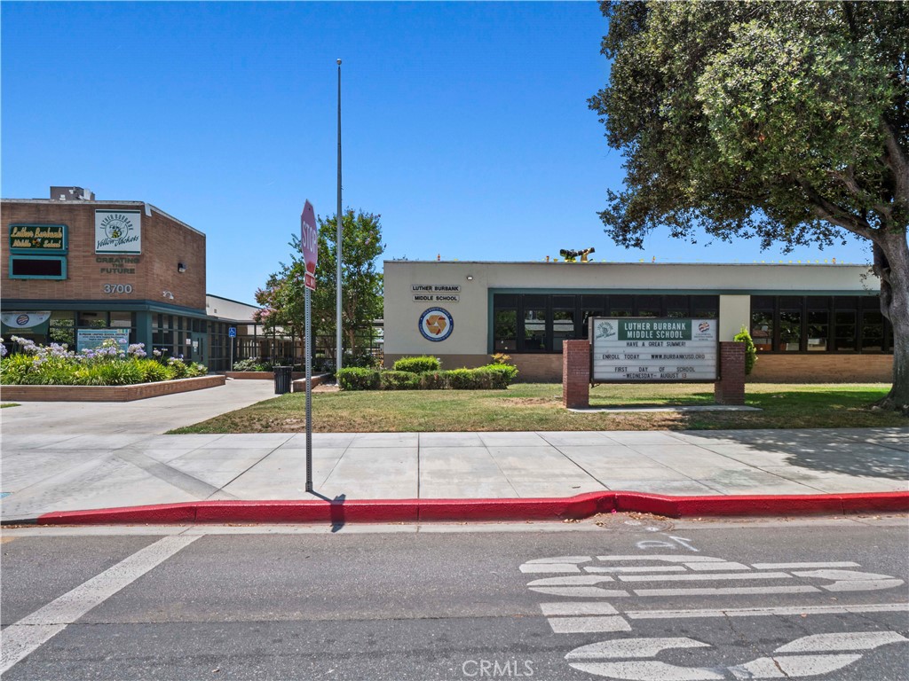 1511 North Maple Street Burbank, CA 91505 - Photo 25 of 26