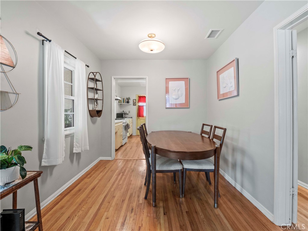 1511 North Maple Street Burbank, CA 91505 - Photo 5 of 26