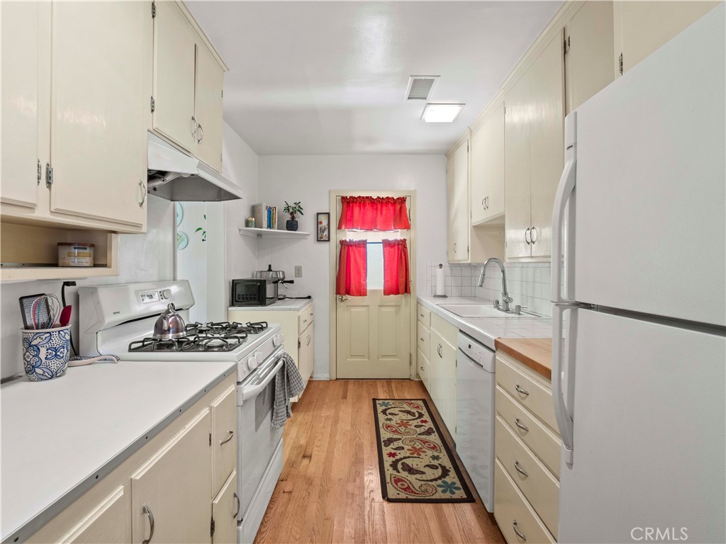 1511 North Maple Street Burbank, CA 91505 - Photo 6 of 26