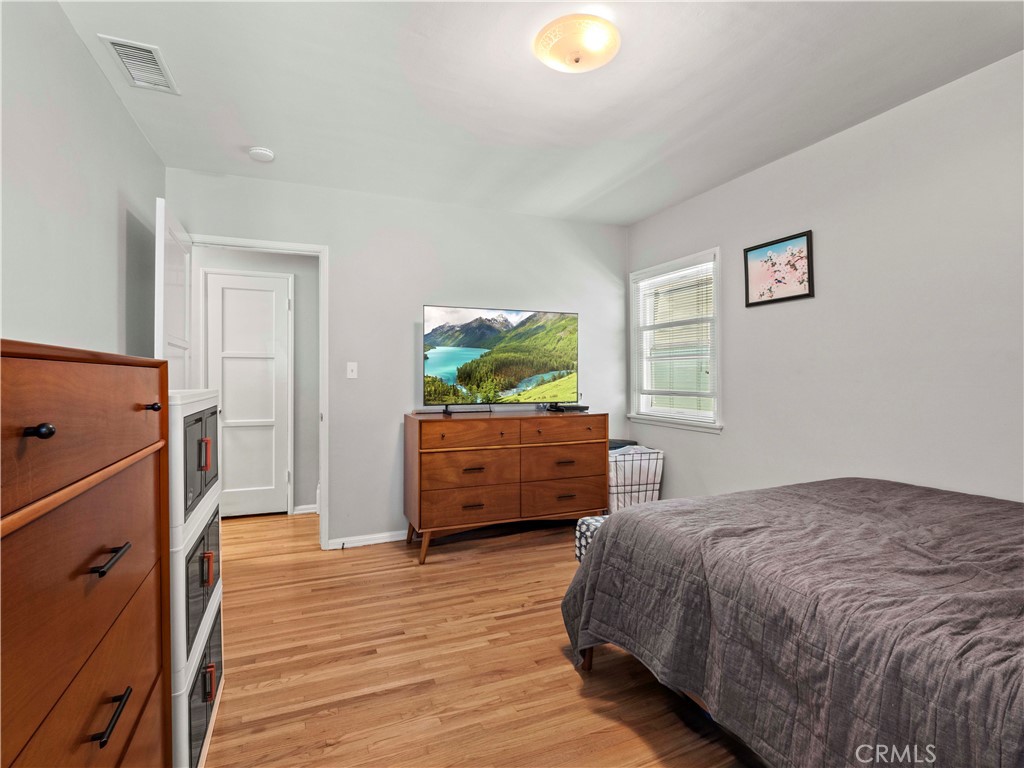 1511 North Maple Street Burbank, CA 91505 - Photo 10 of 26