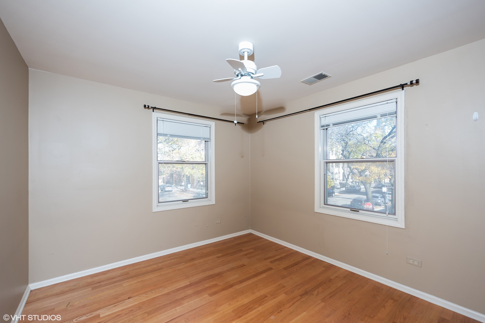 702 South Lytle Street, Unit 2N Chicago, IL 60607 - Photo 13 of 23 a view of an empty room with a window