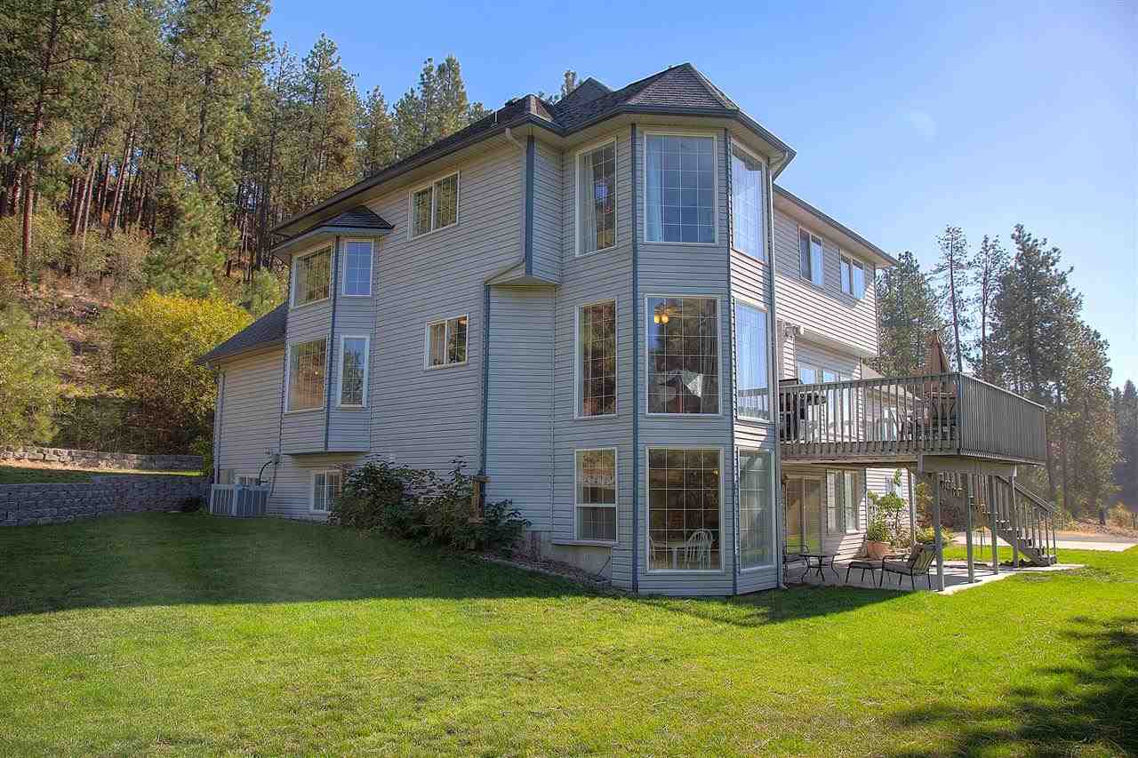 9007 East Day Road Mead, WA 99021 - Photo 1 of 20