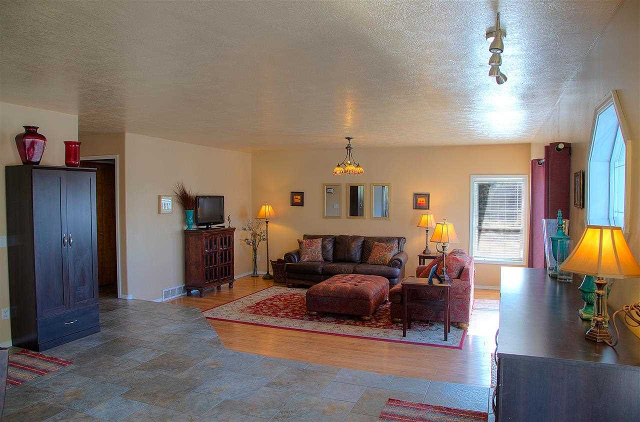 9007 East Day Road Mead, WA 99021 - Photo 6 of 20