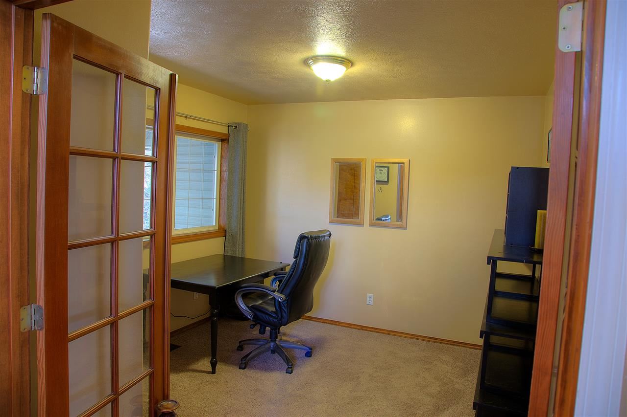 9007 East Day Road Mead, WA 99021 - Photo 10 of 20