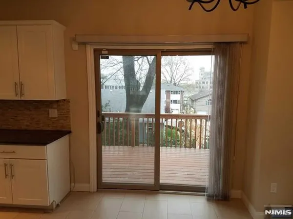 $5,150 | 64 West Harwood Terrace, Unit B, Palisades Park, NJ 07650