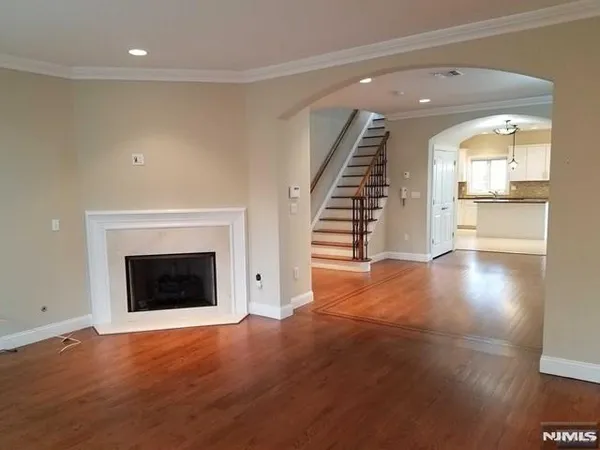$5,150 | 64 West Harwood Terrace, Unit B, Palisades Park, NJ 07650