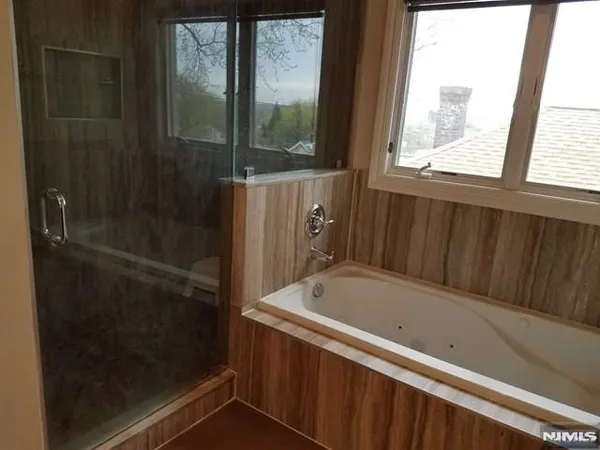 $5,150 | 64 West Harwood Terrace, Unit B, Palisades Park, NJ 07650