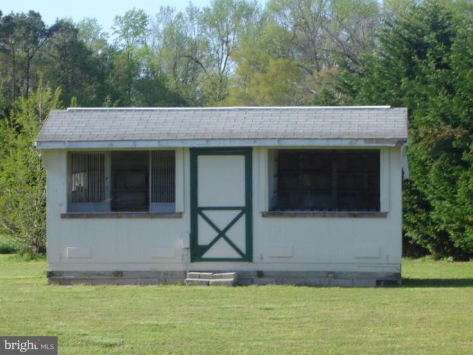 8470 Harmony Road Denton, MD 21629 - Photo 8 of 21 Storage/Pigeon Shed