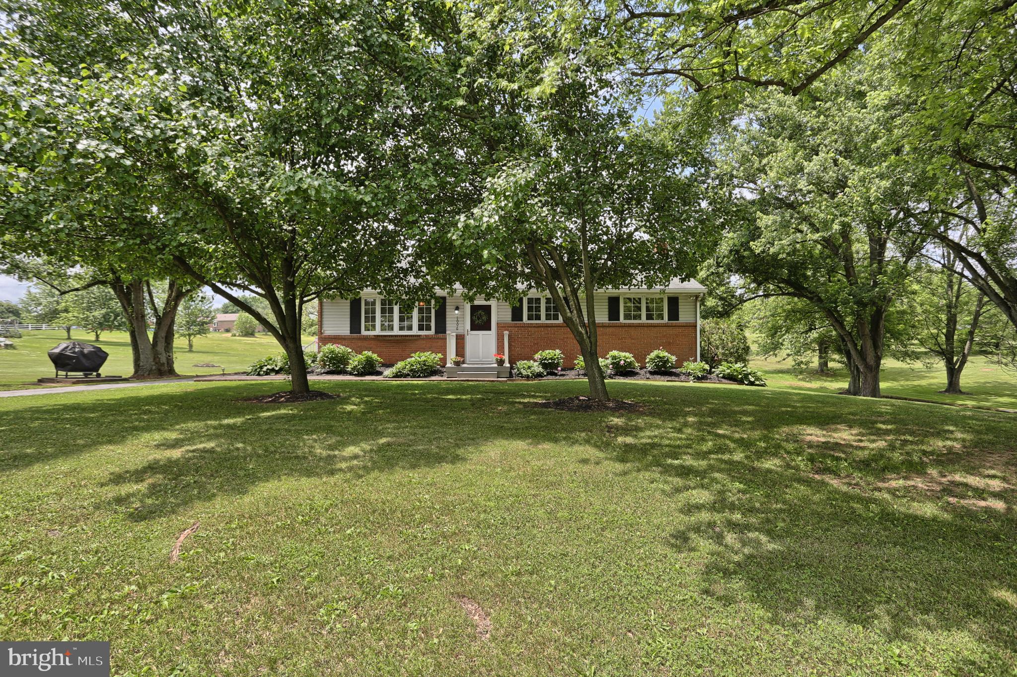 1006 Braeburn Road Elizabethtown, PA 17022 - Photo 3 of 21 Gallery Image 3