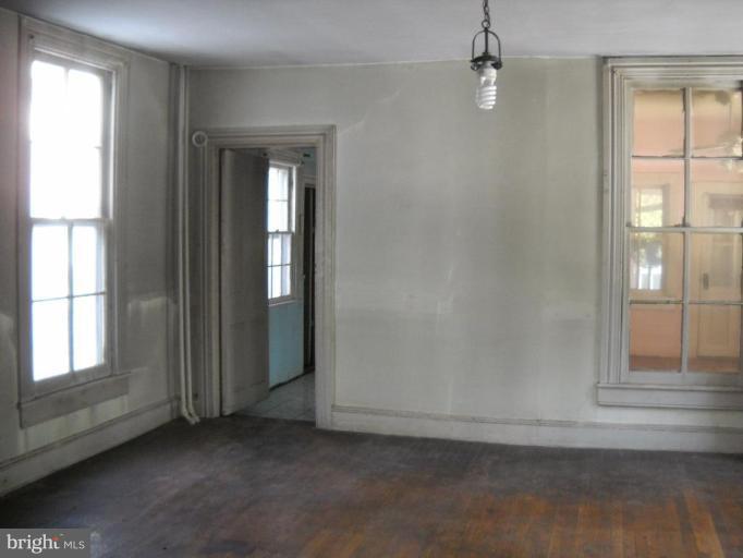 1539 South Rolling Road Halethorpe, MD 21227 - Photo 4 of 8 Dining Room