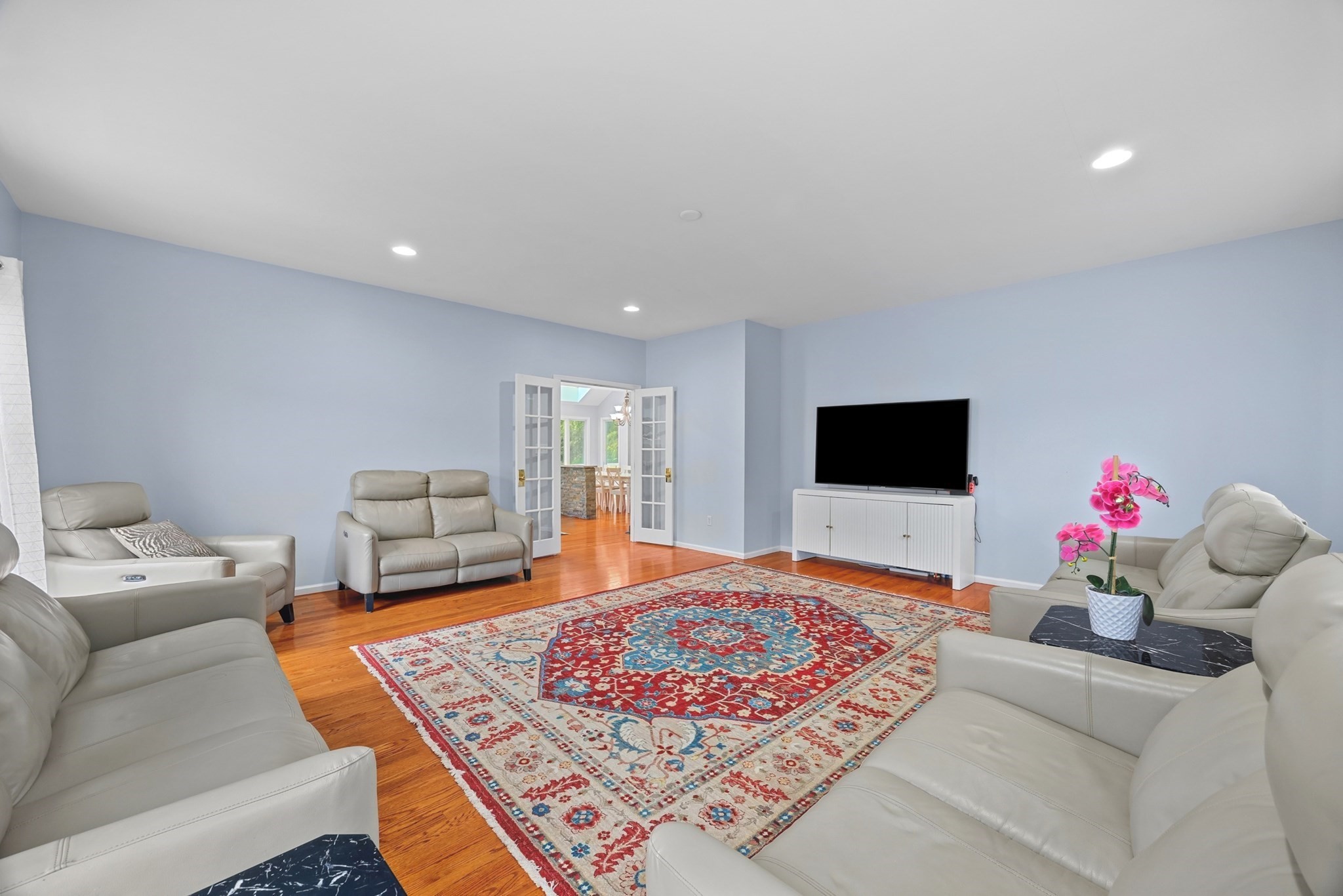 22 Faulkner Road Shrewsbury, MA 01545 - Photo 8 of 40 Gallery Image 8