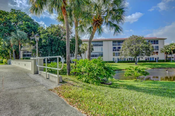 $1,900 | 1704 Andros Isle, Unit C3, Coconut Creek, FL 33066