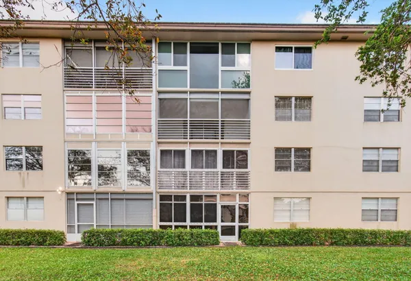 $1,900 | 1704 Andros Isle, Unit C3, Coconut Creek, FL 33066