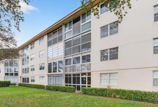 $1,900 | 1704 Andros Isle, Unit C3, Coconut Creek, FL 33066