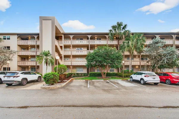 $1,900 | 1704 Andros Isle, Unit C3, Coconut Creek, FL 33066