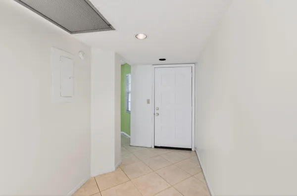 $1,900 | 1704 Andros Isle, Unit C3, Coconut Creek, FL 33066