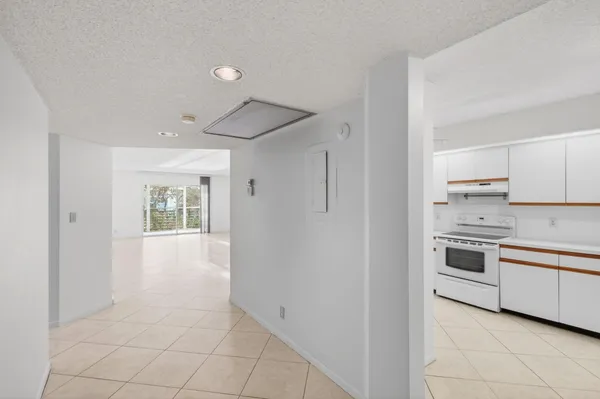 $1,900 | 1704 Andros Isle, Unit C3, Coconut Creek, FL 33066