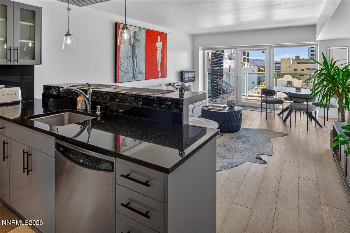 255 North Sierra Street, Unit 606 Reno, NV 89501 - Photo 13 of 41 08-DSC_9305-Edit