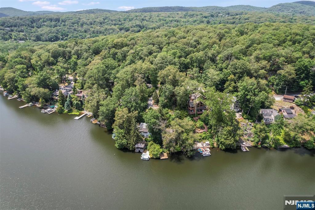 151 Pine Tree Road Bloomingdale, NJ 07403 - Photo 4 of 14