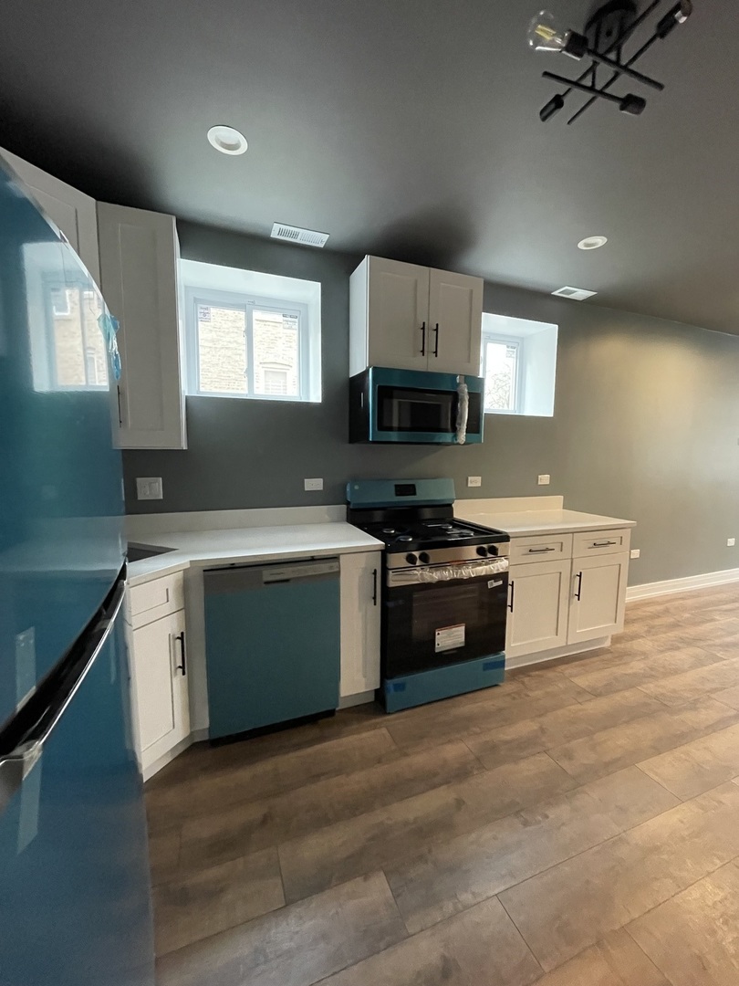 1531 South Harding Avenue, Unit G Chicago, IL 60623 - Photo 5 of 10