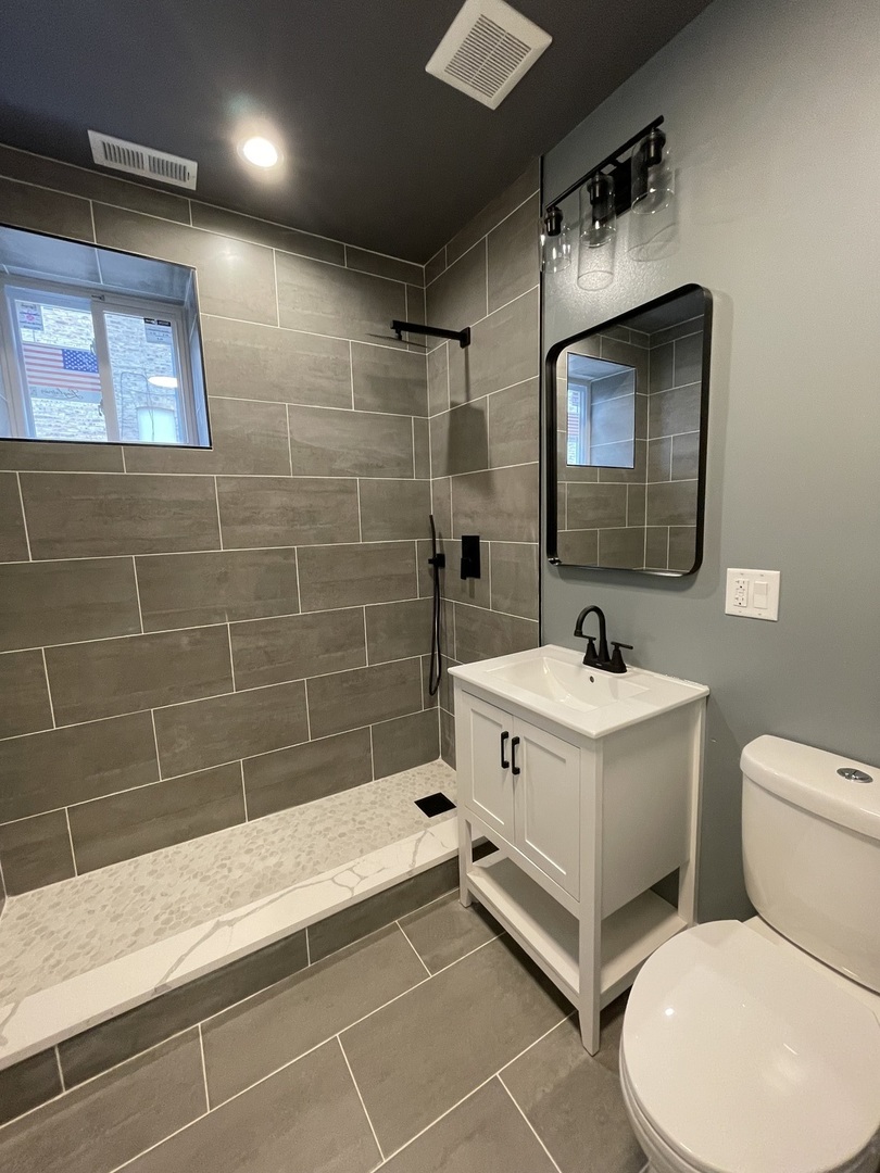 1531 South Harding Avenue, Unit G Chicago, IL 60623 - Photo 8 of 10