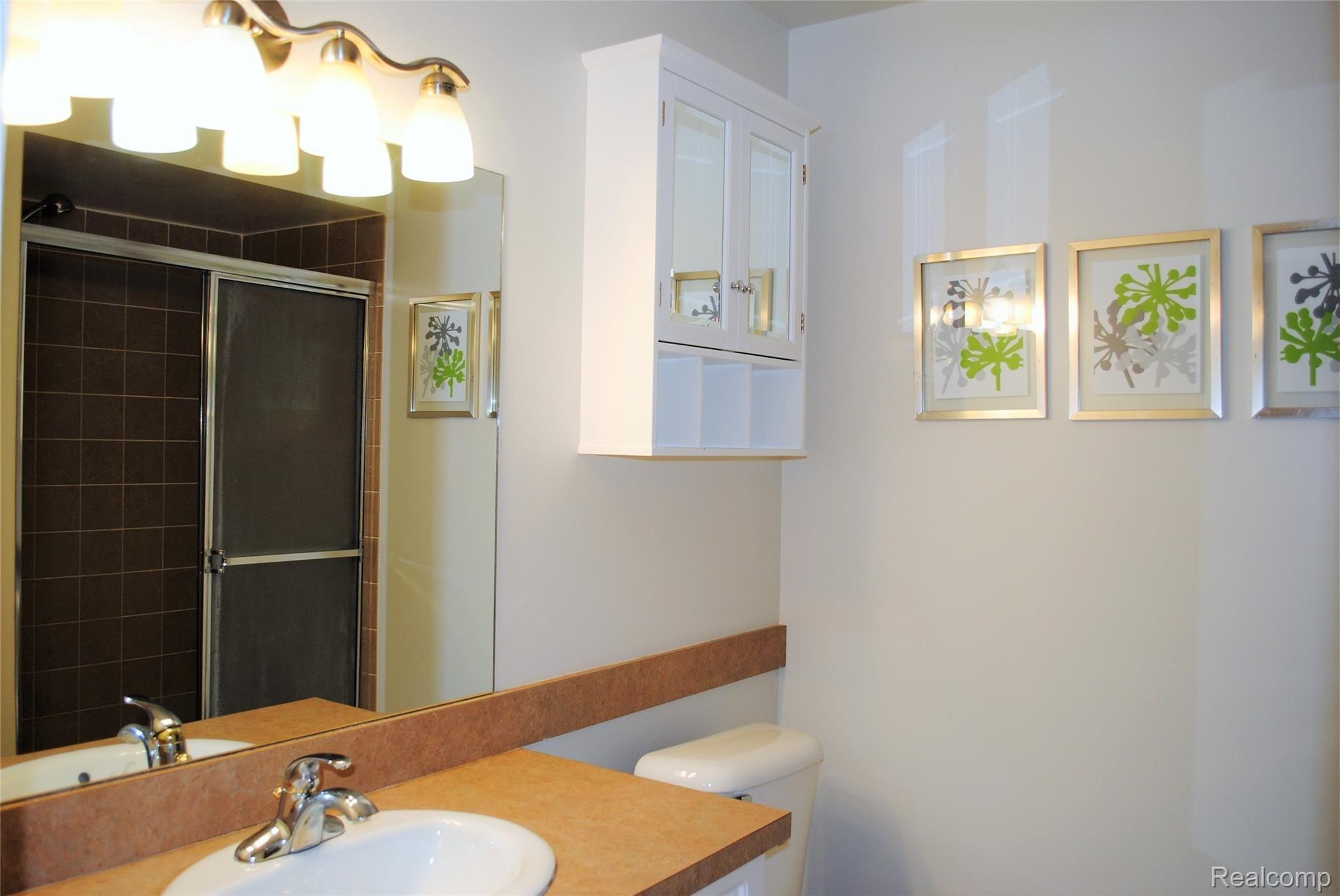 3528 Tremonte Circle Rochester, MI 48306 - Photo 16 of 25 MAIN BEDROOM BATH WITH SHOWER