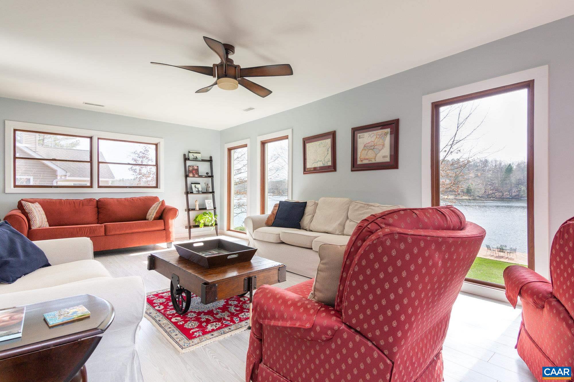39 Tanglewood Road Palmyra, VA 22963 - Photo 8 of 33 a living room with furniture and a window