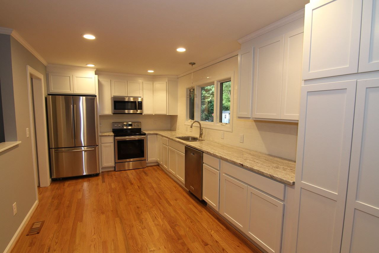 4208 Rowan Street Raleigh, NC 27609 - Photo 3 of 14 Photo 3