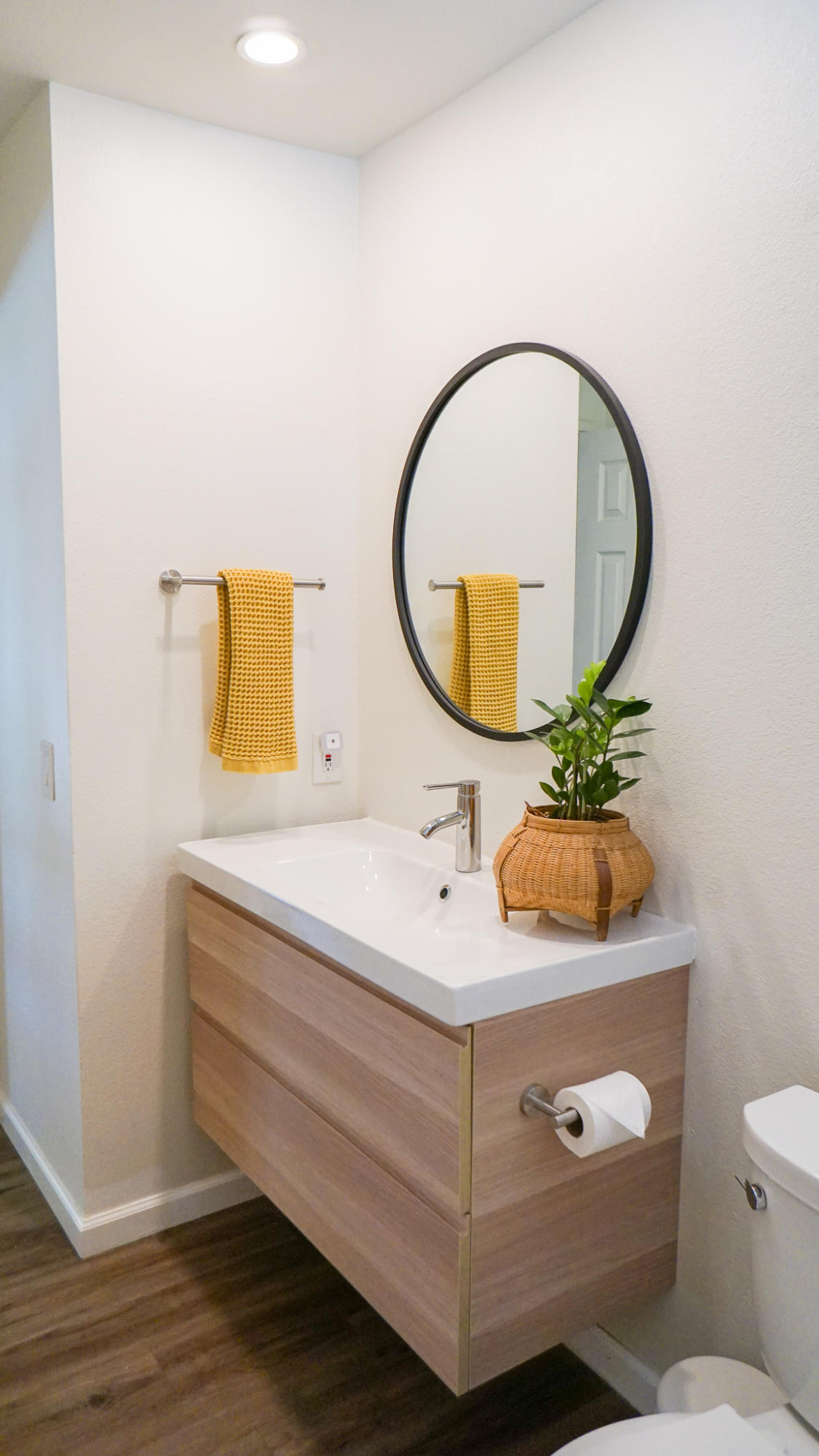 70355 Cobb Road Rancho Mirage, CA 92270 - Photo 12 of 27 a bathroom with a sink a mirror and a toilet