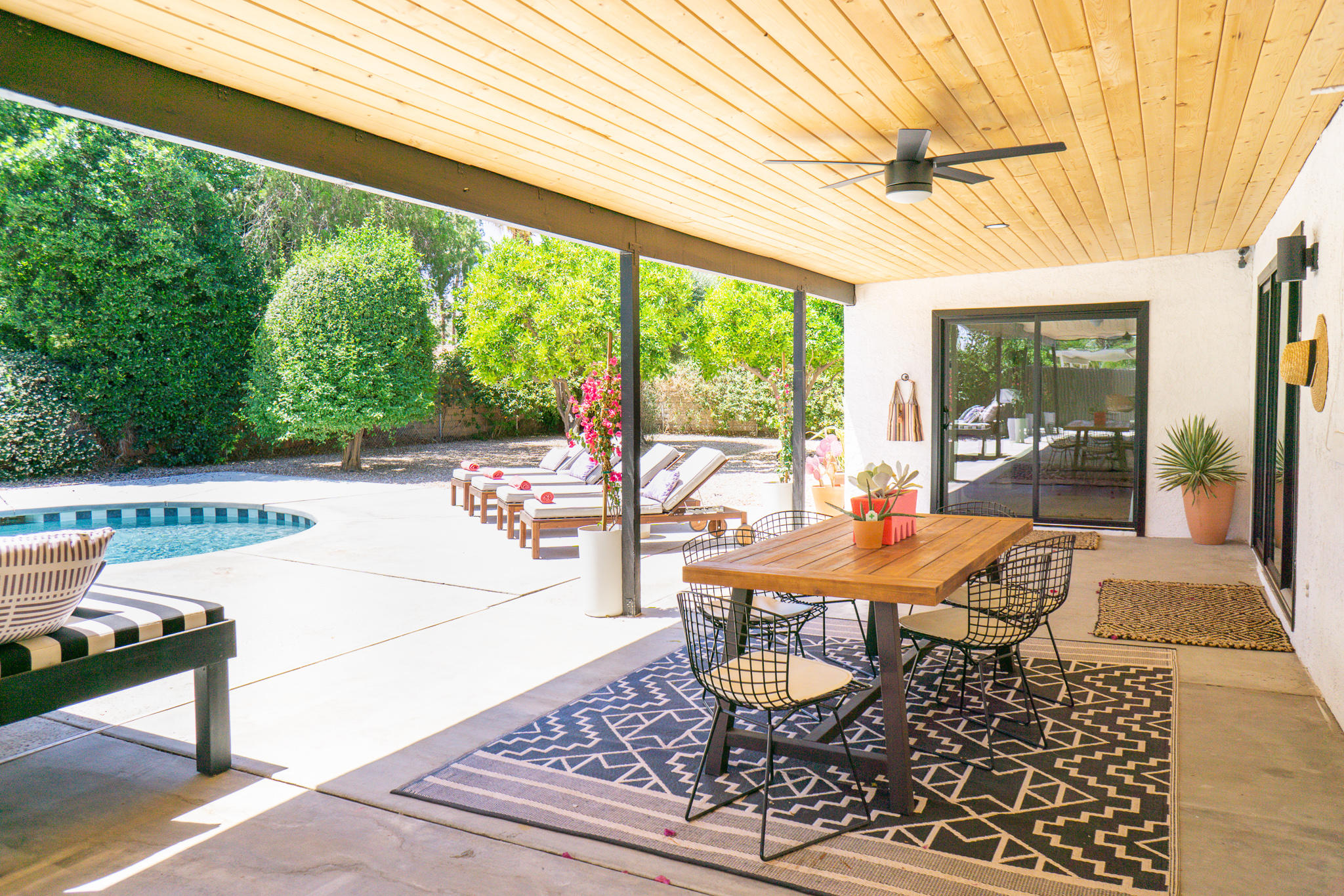 70355 Cobb Road Rancho Mirage, CA 92270 - Photo 27 of 27 a living room with furniture and a large window