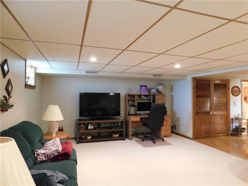 202 State Rte 2011 Dilliner, PA 15327 - Photo 17 of 25 Gallery Image 17