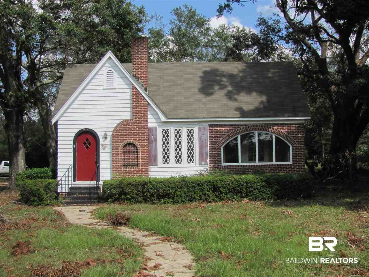 308 Hall Avenue Bay Minette, AL 36507 - Photo 2 of 19