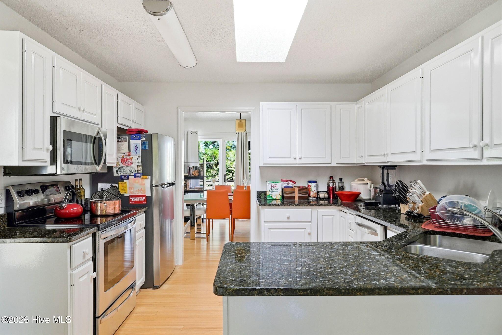 30 Lake Pinehurst Villas Road Pinehurst, NC 28374 - Photo 8 of 40 Kitchen