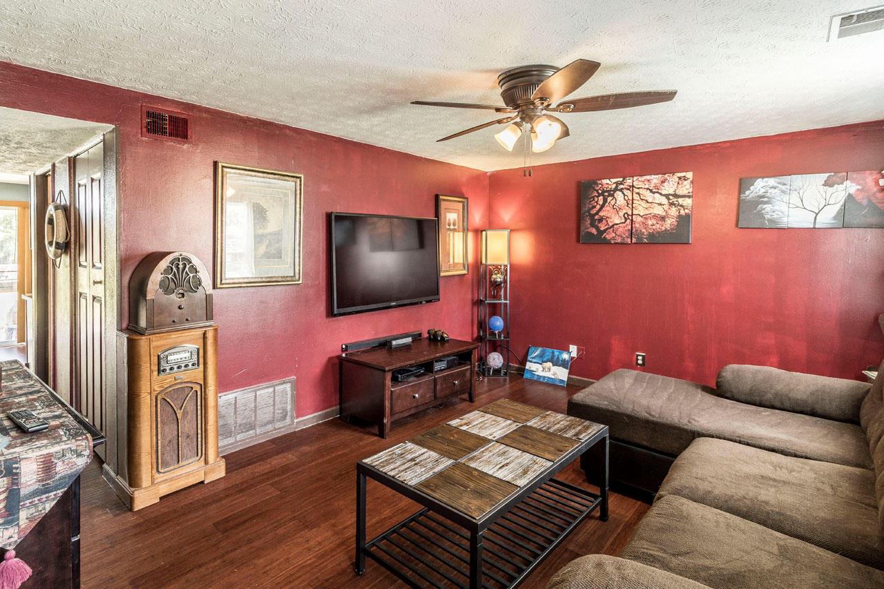 3826 Fergus Road Columbus, OH 43207 - Photo 3 of 19
