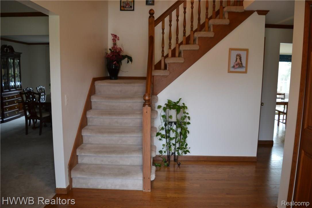1366 Sherborn Court Rochester, MI 48306 - Photo 4 of 29 Foyer