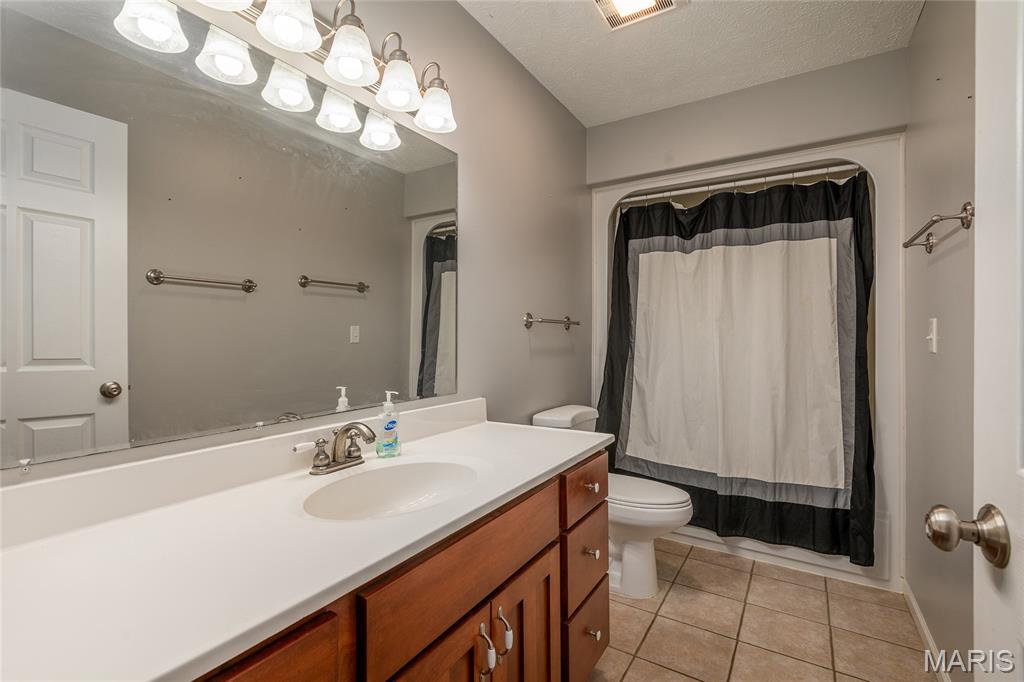 12063 Strawberry Road Carbondale, IL 62901 - Photo 25 of 36
