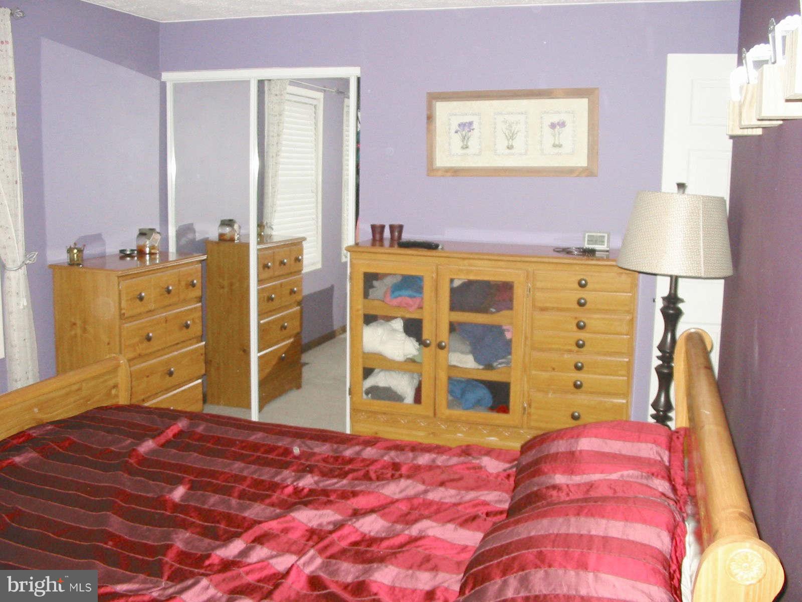 6218 Hillside Road Springfield, VA 22152 - Photo 22 of 26 Owner Furnished Master BR