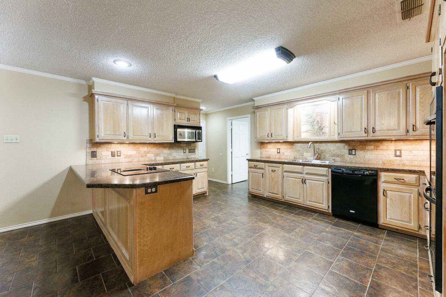 1906 Albany Avenue Lubbock, TX 79407 - Photo 16 of 67 Kitchen