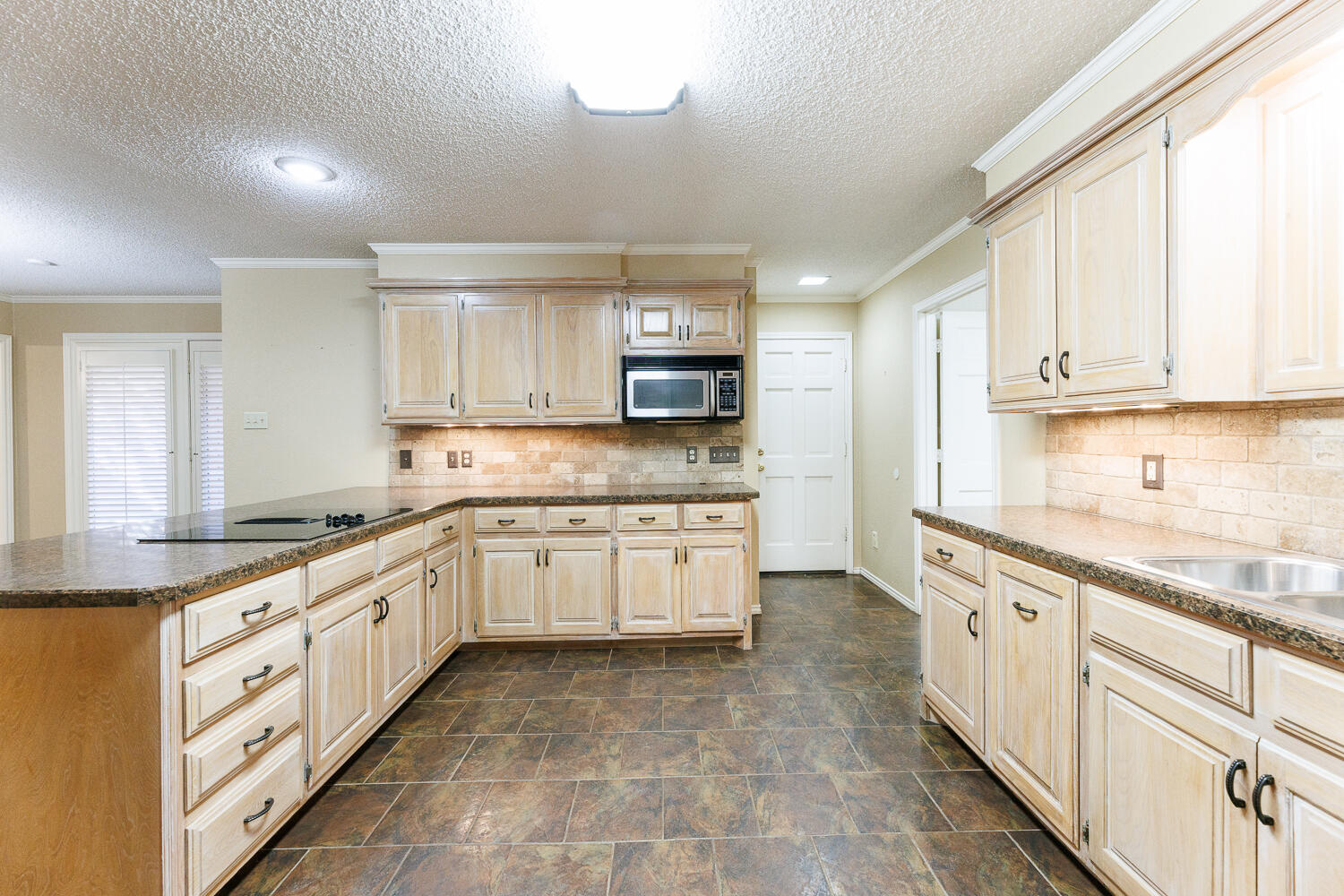 1906 Albany Avenue Lubbock, TX 79407 - Photo 20 of 67 Kitchen