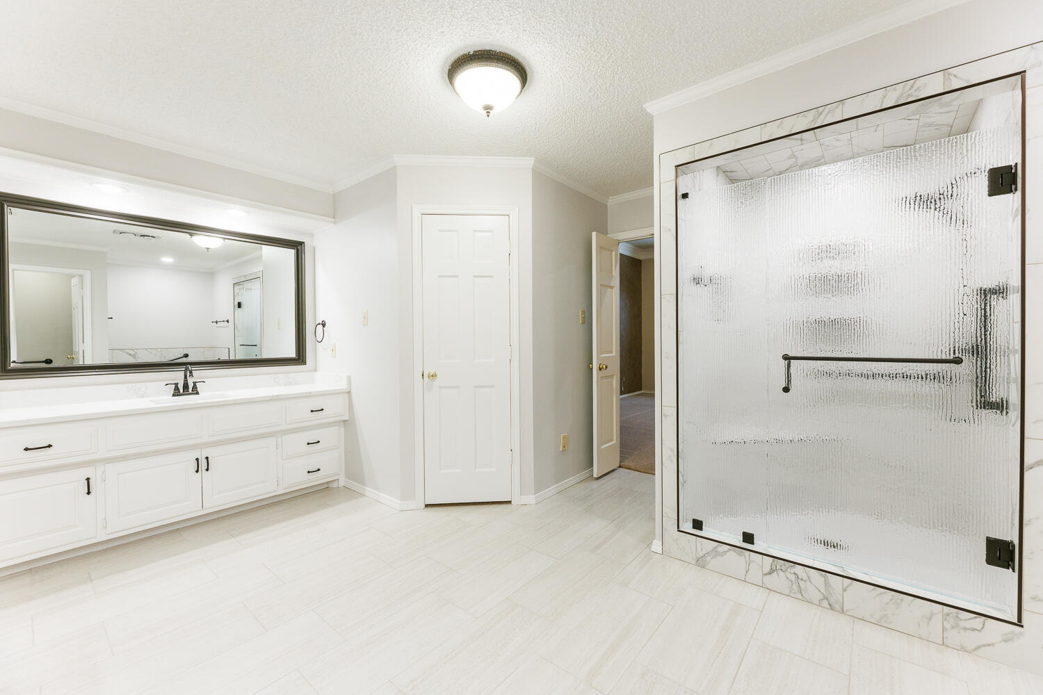 1906 Albany Avenue Lubbock, TX 79407 - Photo 31 of 67 Primary Bathroom