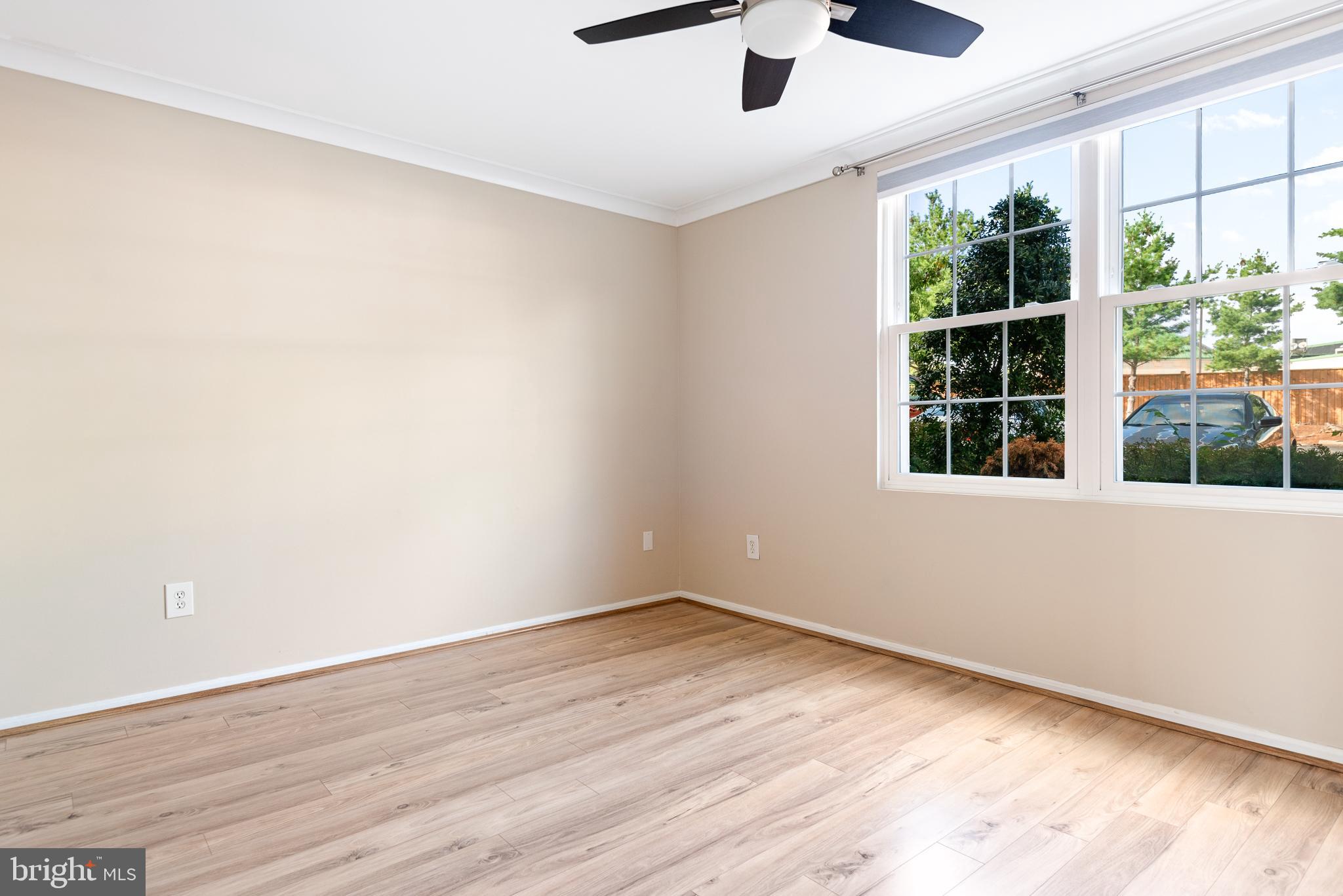 103 Fort Evans Road Southeast, Unit B Leesburg, VA 20175 - Photo 11 of 26 Primary Bedroom