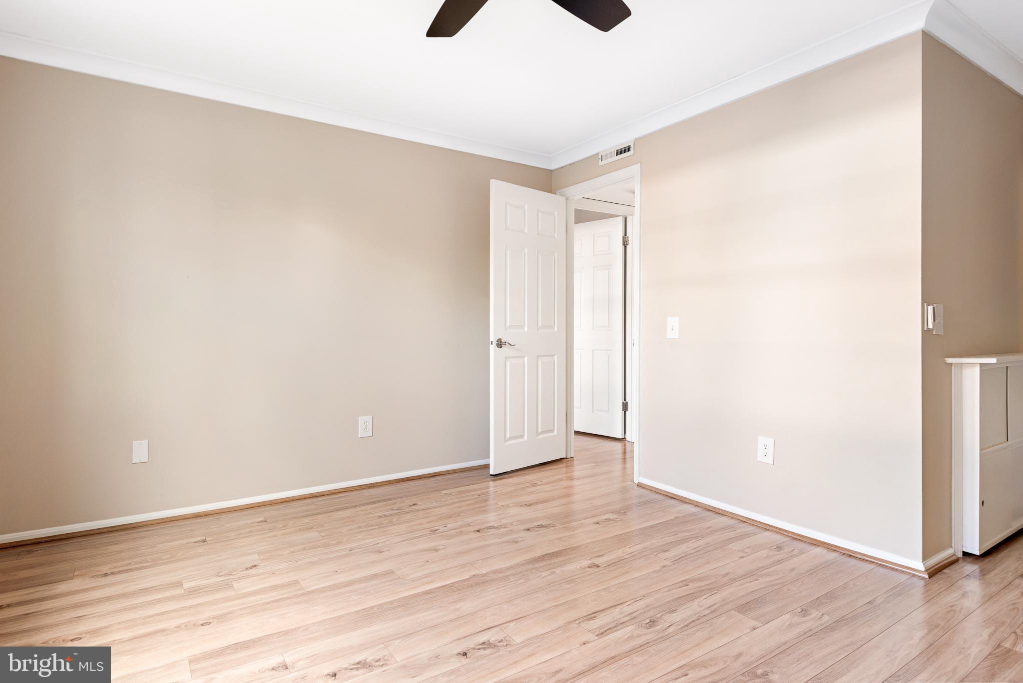 103 Fort Evans Road Southeast, Unit B Leesburg, VA 20175 - Photo 12 of 26 Primary Bedroom